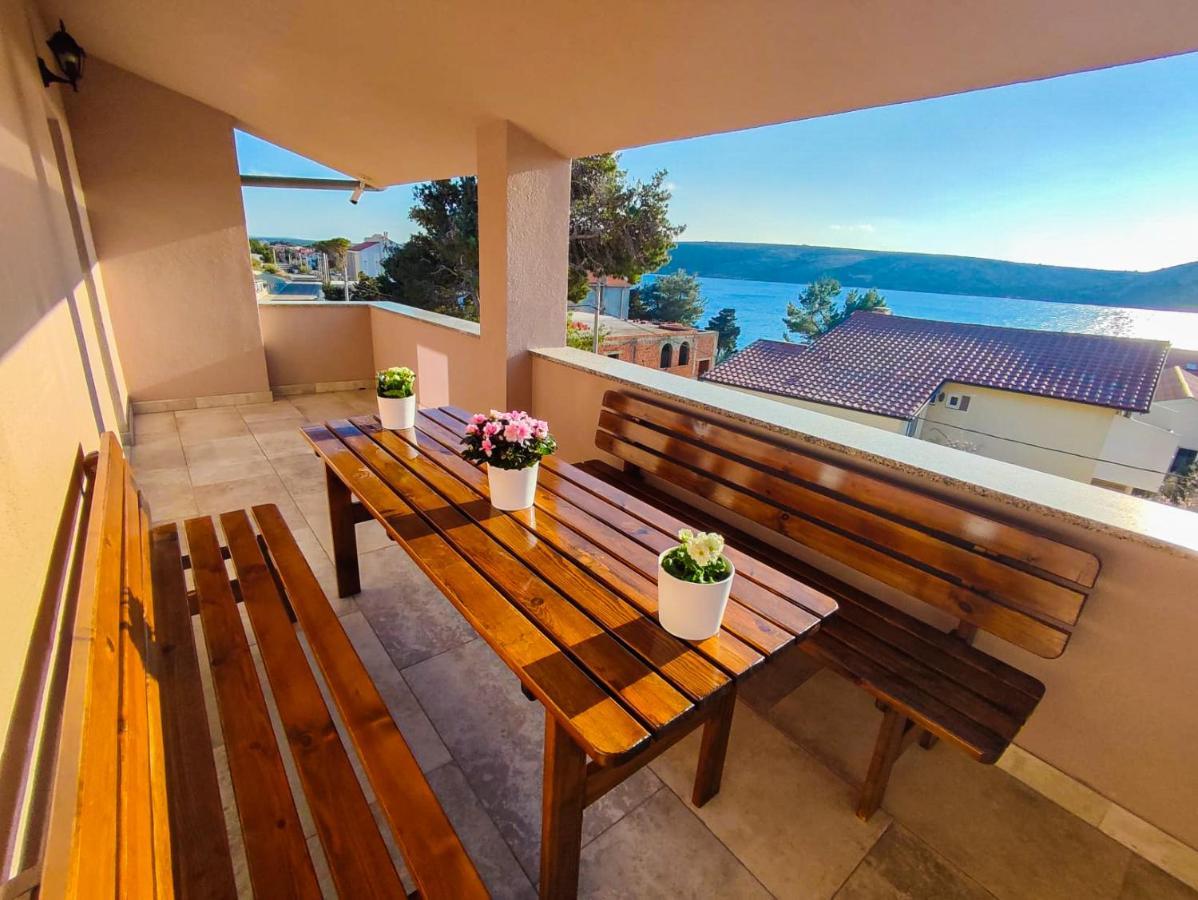 Apartments Amfora - Cozy And Modern Apartments For Up To 15 People, 100M From The Sea And Beach Stara Novalja Zewnętrze zdjęcie