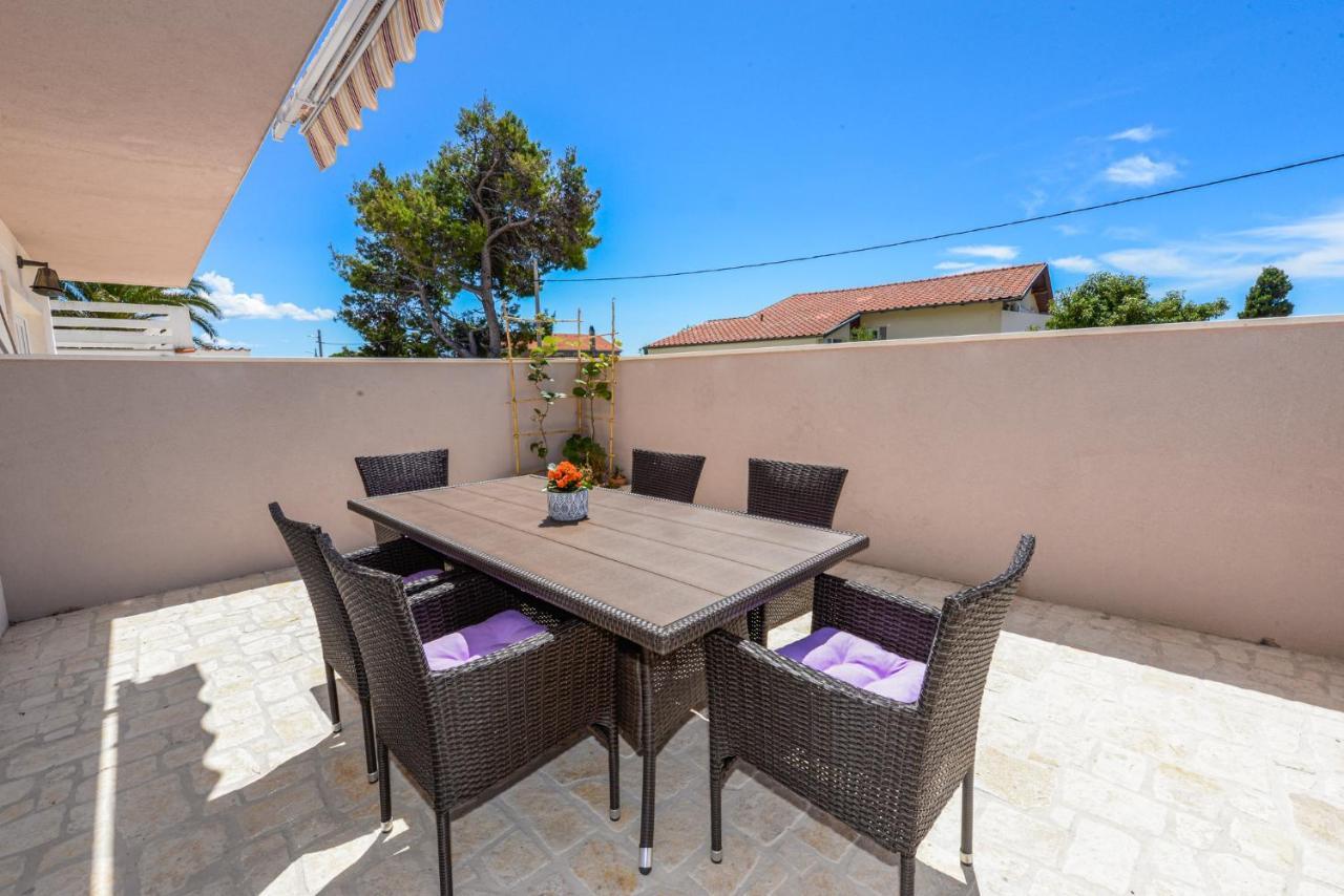 Apartments Amfora - Cozy And Modern Apartments For Up To 15 People, 100M From The Sea And Beach Stara Novalja Zewnętrze zdjęcie
