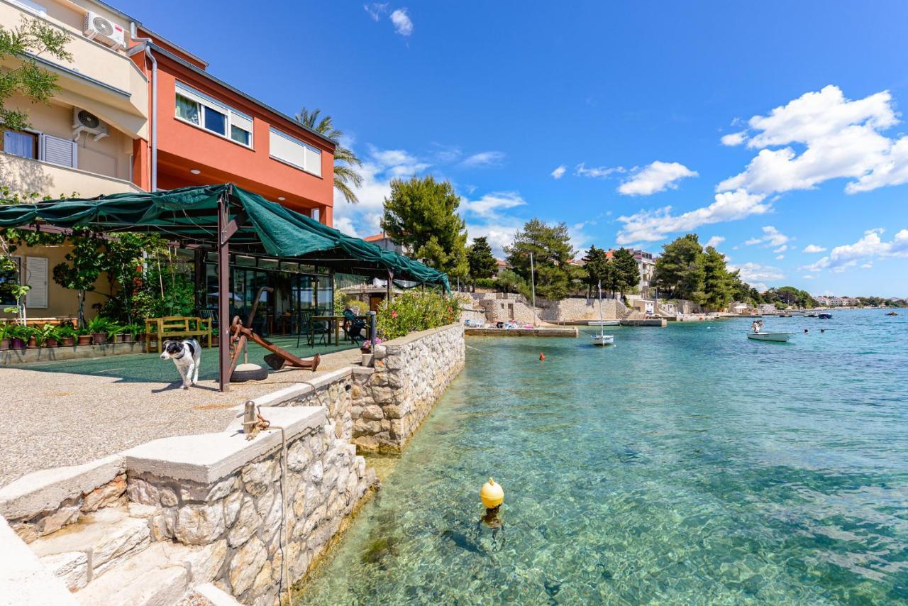 Apartments Amfora - Cozy And Modern Apartments For Up To 15 People, 100M From The Sea And Beach Stara Novalja Zewnętrze zdjęcie