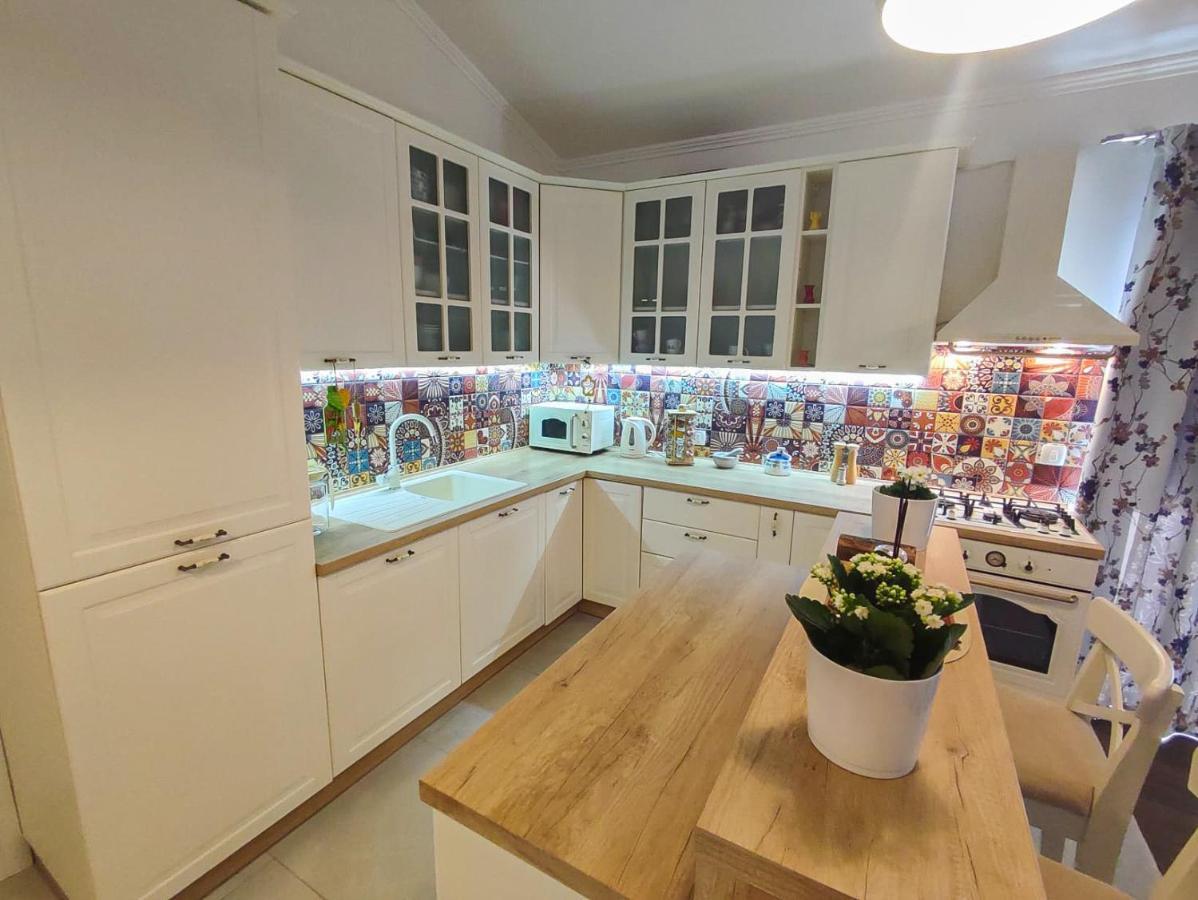 Apartments Amfora - Cozy And Modern Apartments For Up To 15 People, 100M From The Sea And Beach Stara Novalja Zewnętrze zdjęcie